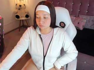 jhiinny-brownn's CamSoda show and profile