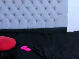 martina-monrhoee's Live Sex Cam Show