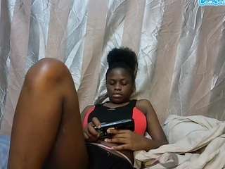 africa-dee's CamSoda show and profile