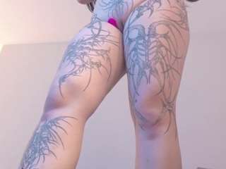 yuriko-may's CamSoda show and profile