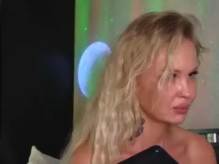 Ann's Live Sex Cam Show