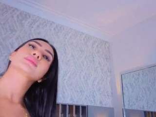 mia-oceann's CamSoda show and profile