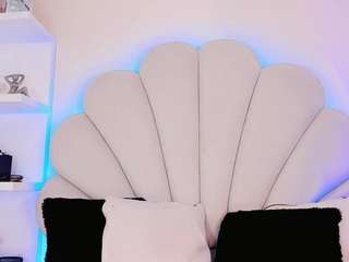 valentinamarinn Live Webcam on CamSoda