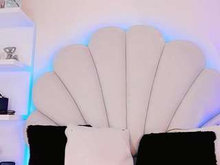 valentinamarinn Live Webcam on CamSoda