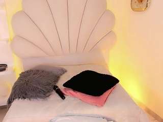 The provocative Valentinamarinn wants you to fuck zir physique now! valentinamarinn from CamSoda