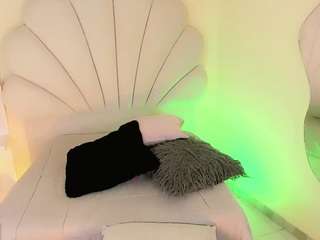 valentinamarinn Live Webcam on CamSoda