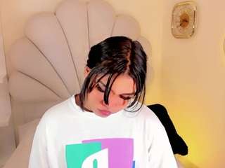 valentinamarinn Live Webcam on CamSoda