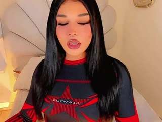 valentinamarinn Live Webcam on CamSoda