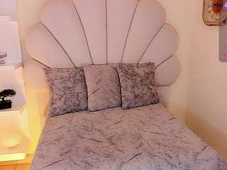 valentinamarinn Live Webcam on CamSoda