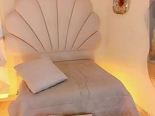 valentinamarinn Live Webcam on CamSoda