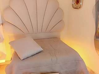 valentinamarinn Live Webcam on CamSoda