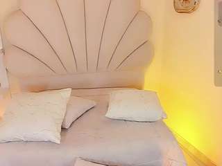 valentinamarinn Live Webcam on CamSoda