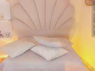 valentinamarinn Live Webcam on CamSoda