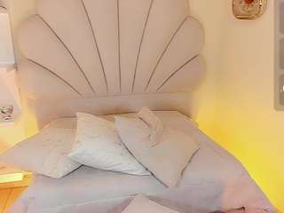 valentinamarinn Live Webcam on CamSoda