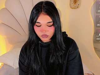 valentinamarinn's CamSoda show and profile