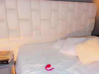 Live cam show with ValentinaMarinn