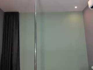 CristalGold's Live Sex Cam Show