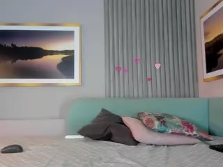 CristalGold's Live Sex Cam Show