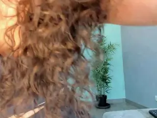 CristalGold's Live Sex Cam Show