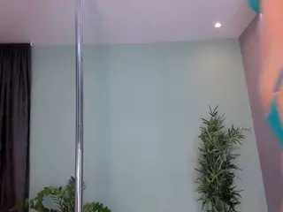 CristalGold's Live Sex Cam Show