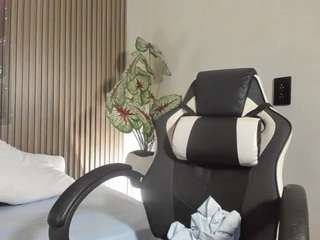 dania-miller webcam model