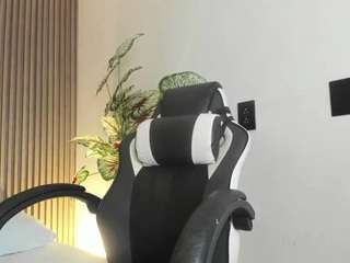 dania-miller webcam model