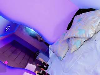 shanelengel Live Webcam on CamSoda