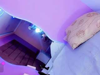 shanelengel Live Webcam on CamSoda