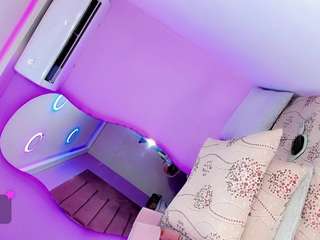 shanelengel Live Webcam on CamSoda