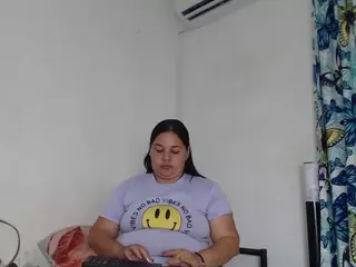 karinabiglove49's Live Sex Cam Show