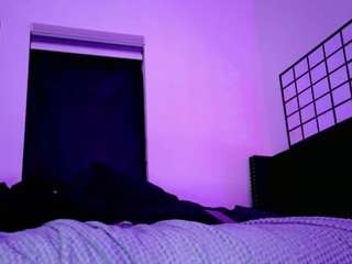 midnightrose11's live room