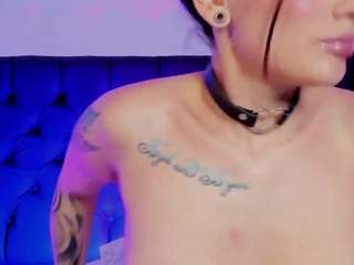 Live webcam model melannyluv on Soda Cams