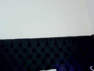 melannyluv Live Webcam on CamSoda