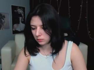 adelinayourlove webcam