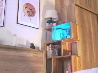 Kate live webcam show