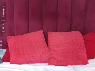 PAULABOTERO's Live Sex Cam Show