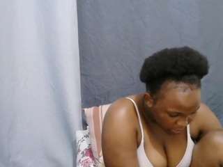 le modèle sweet-bunny12 est en webcam porno dans un show sur le site camsoda, il possède les tags suivants: anal,flashing,wet,squirter,shaved pussy,pussy,normal,no smoking,no drinking,natural,naked,lesbian,full nudity,fingers,anal toys,fingering,feet,doggy style,dirty talk,dildo or vibrator