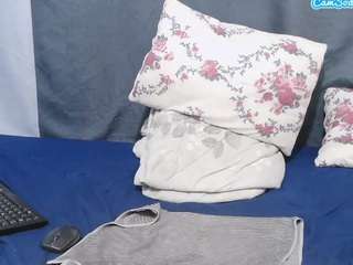 sweet-bunny12 live webcam show