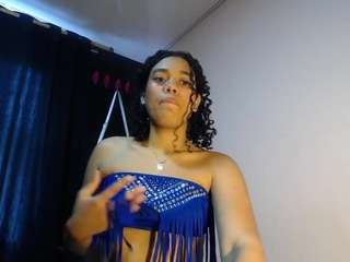 MilalunaThong live webcam on Soda Cams