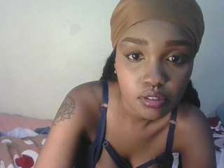 ravynphoenixx webcam