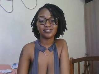 ravynphoenixx webcam