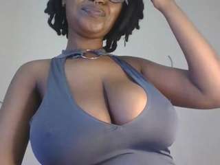 Live webcam model ravynphoenixx on Soda Cams