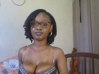 ravynphoenixx webcam