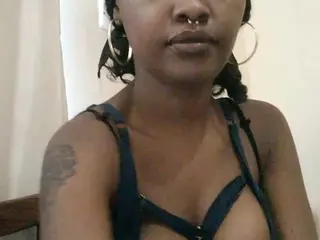 RavynPhoenixx's Live Sex Cam Show