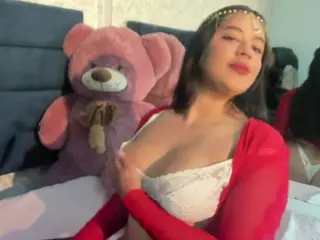 ElaaPerez's Live Sex Cam Show