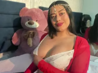 ElaaPerez's Live Sex Cam Show