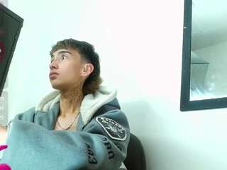  ttimy-x-boy chat room