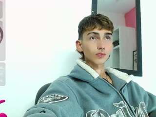 ttimy-x-boy Live Webcam on CamSoda