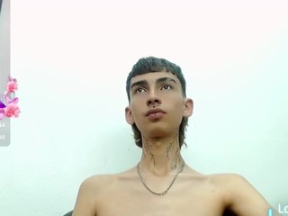  ttimy-x-boy chat room