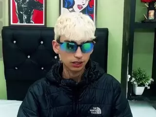 ttimy-x-boy's Live Sex Cam Show